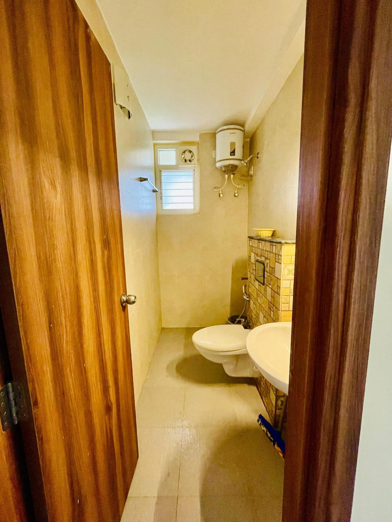 Sea Breeze 1 Bhk Apartment A12 Calangute,North Goa Nagoa Exteriör bild